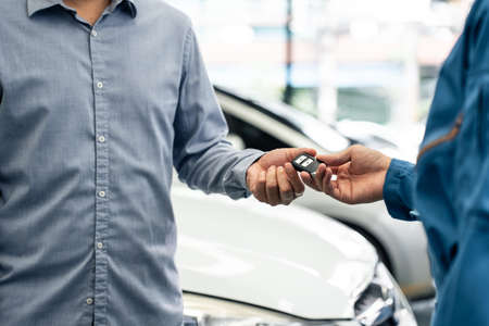 Negotiating a Used Car Purchase: How to Get the Best Deal from Private Sellers and Dealers